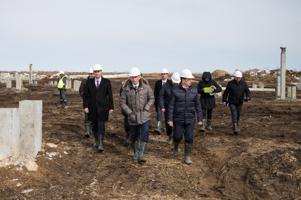 В Таранае ведется строительство второй очереди свиноводческого комплекса.  Сахалин.Инфо