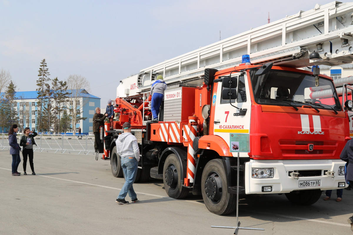 В День пожарной охраны в Южно-Сахалинске организовали семейный праздник.  Сахалин.Инфо