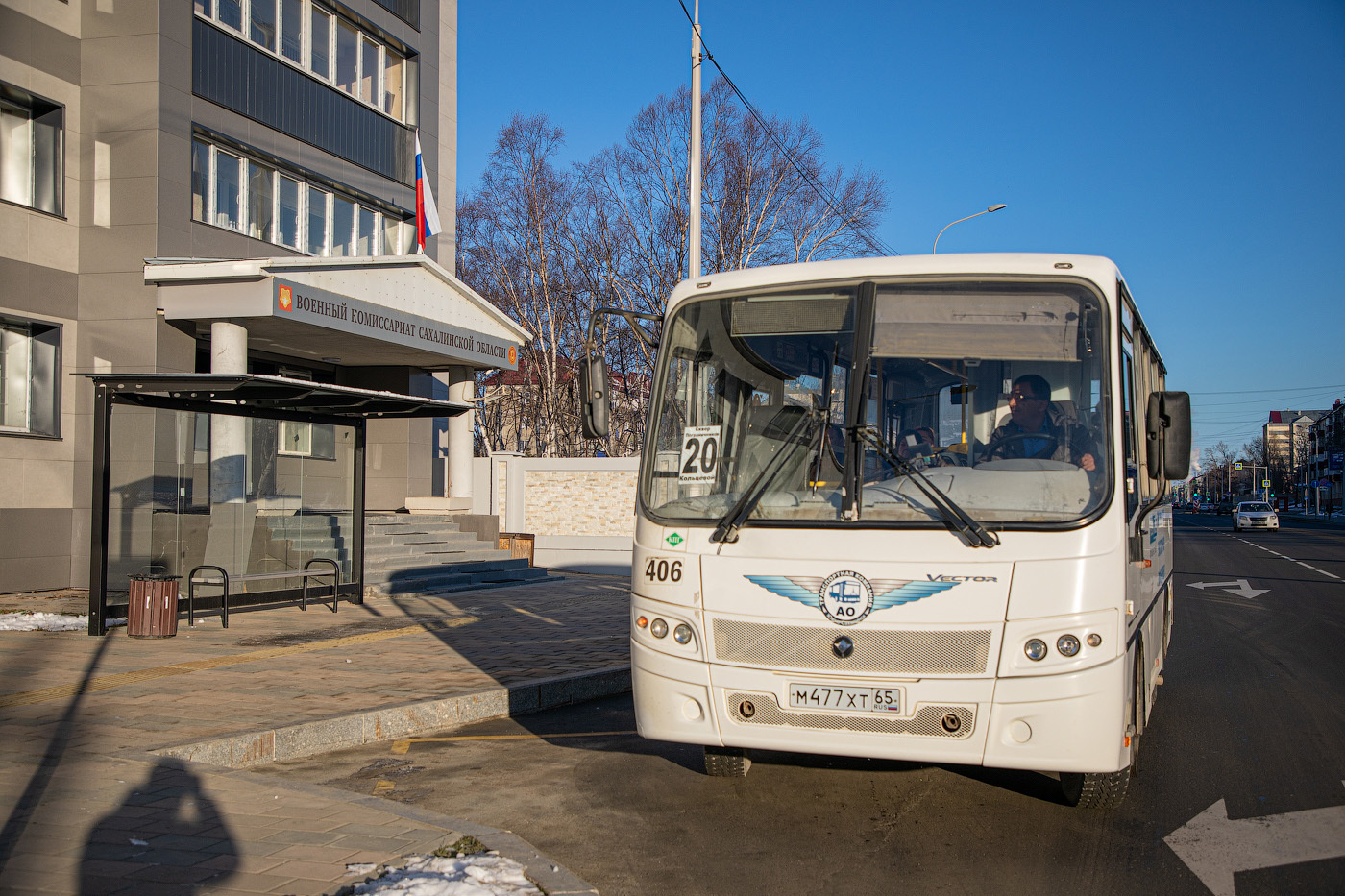 С перекрестка Комсомольской и Пограничной уберут автобусные остановки.  Сахком — новости Сахалина и Курил