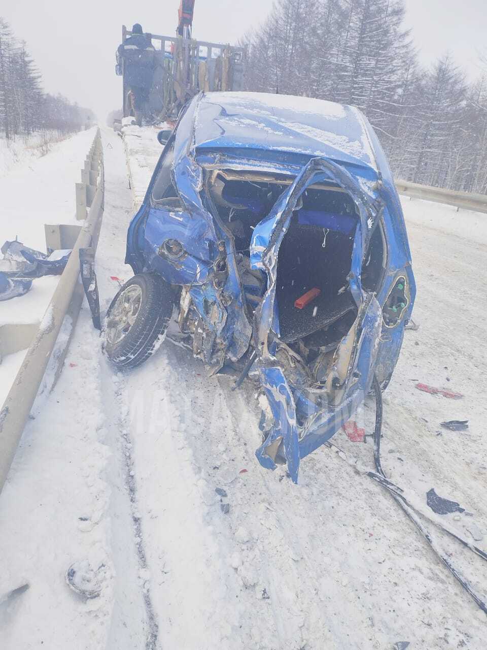 Сахалинка не учла гололедицу и врезалась в 