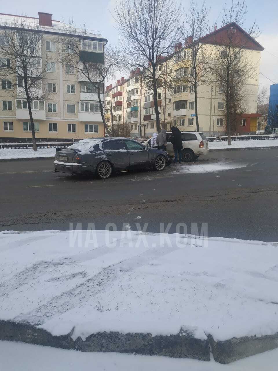 В Южно-Сахалинске продолжается парад ДТП первого дня зимы. Сахком — новости  Сахалина и Курил