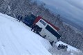 Автобус с пассажирами попал в ДТП на скользкой сахалинской дороге