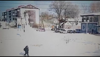 В Тымовском после взрыва рухнула часть дома