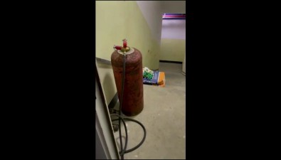 Бесхозный баллон с газом в подвале дома на Сахалине взбудоражил жильцов